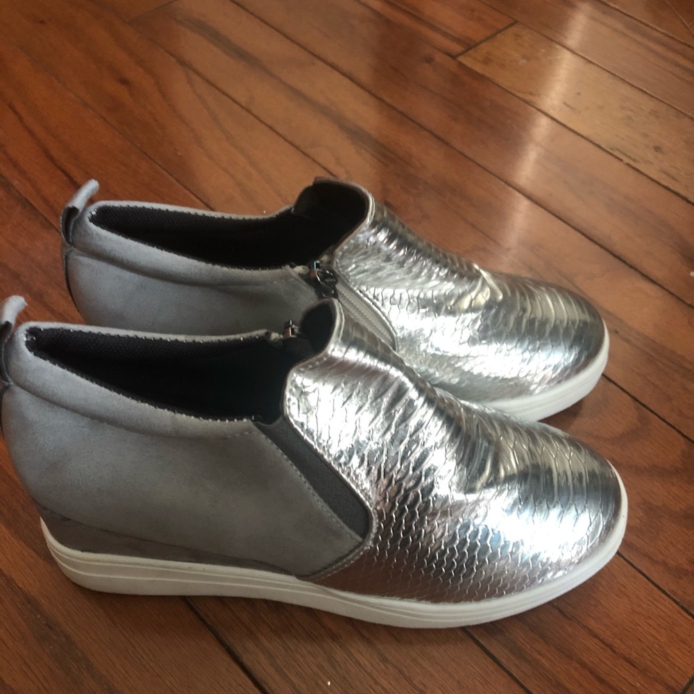Women’s fashion sneakers_2